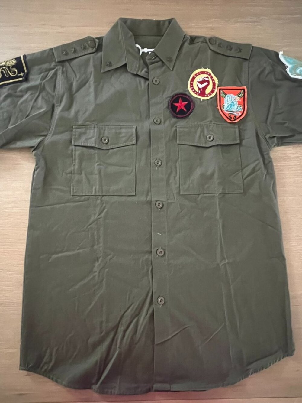 100% Cotton Short-Sleeved Military-Style Shirt with Embroidered Patches